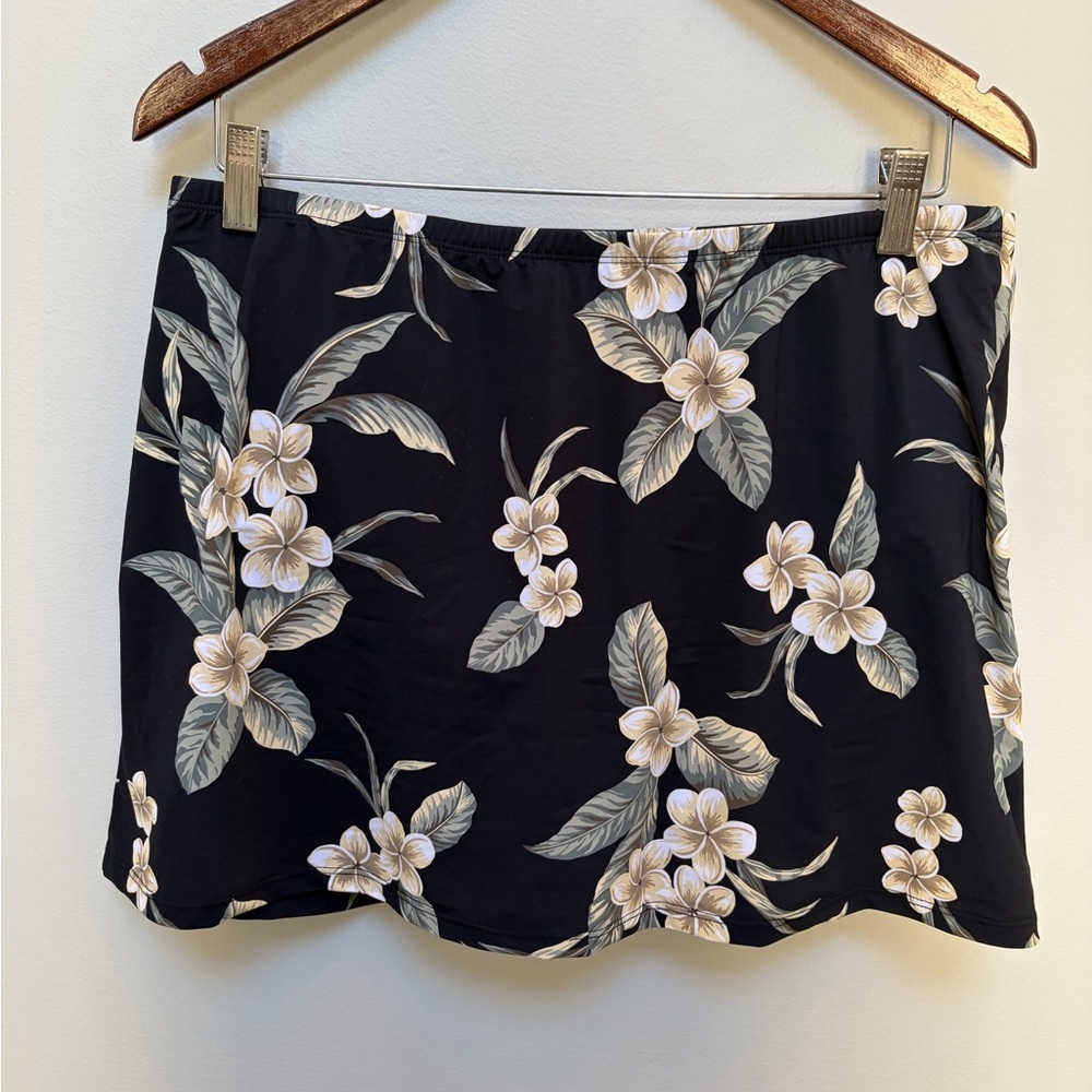 Lands' End SlenderSuit Black Floral Swim Skort Size 14